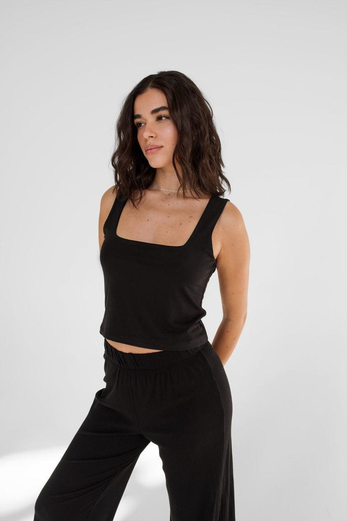 Daily Story Nyla Tank Top In Black-The Trendy Walrus