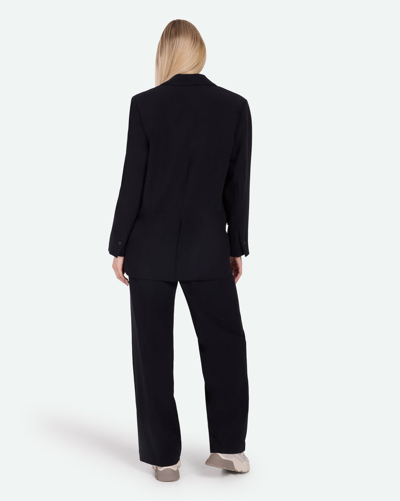 Minimum Novi Blazer In Black-The Trendy Walrus