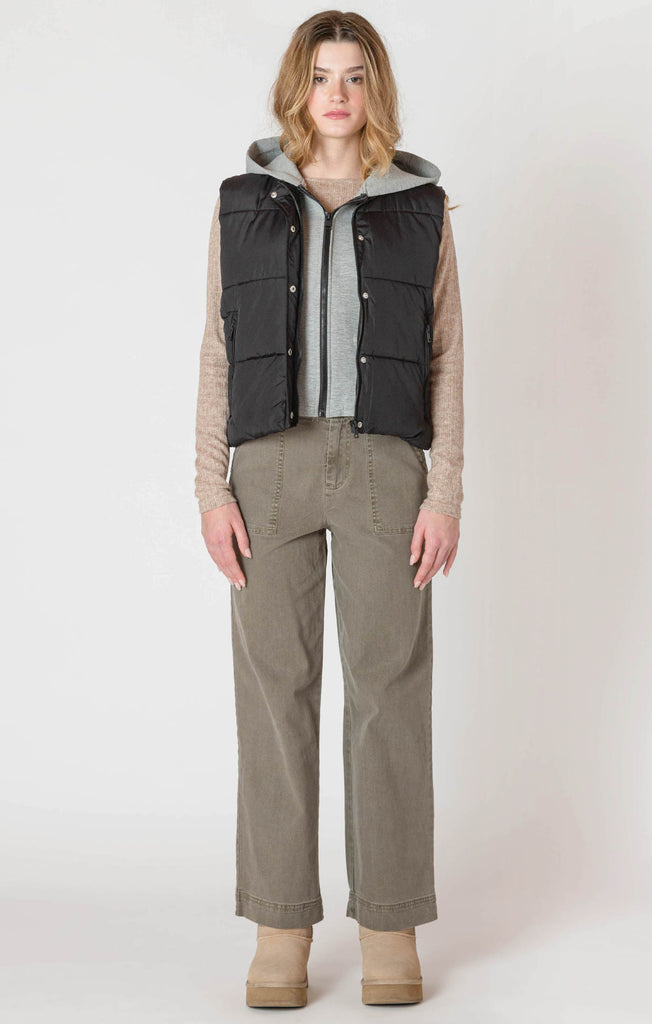 Room 34 Short Puffer Vest In Black-The Trendy Walrus