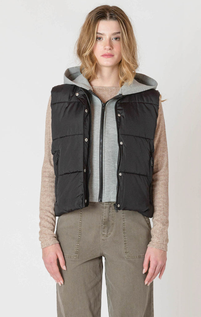 Room 34 Short Puffer Vest In Black-The Trendy Walrus