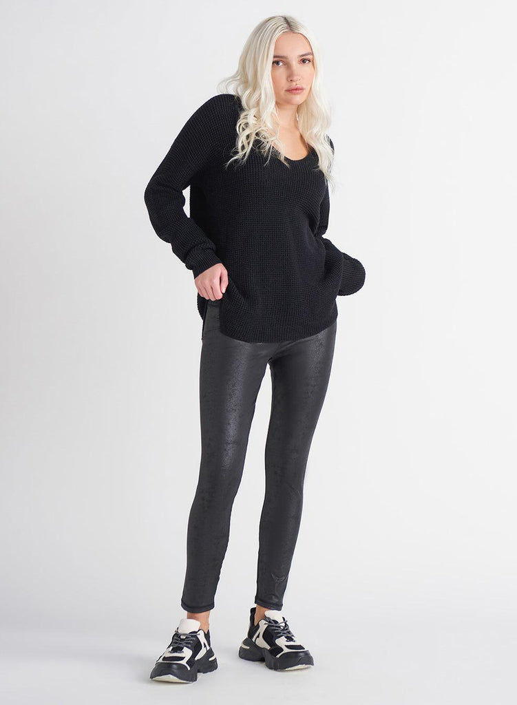 Dex V-Neck Bevelled Hem Sweater in Black-The Trendy Walrus